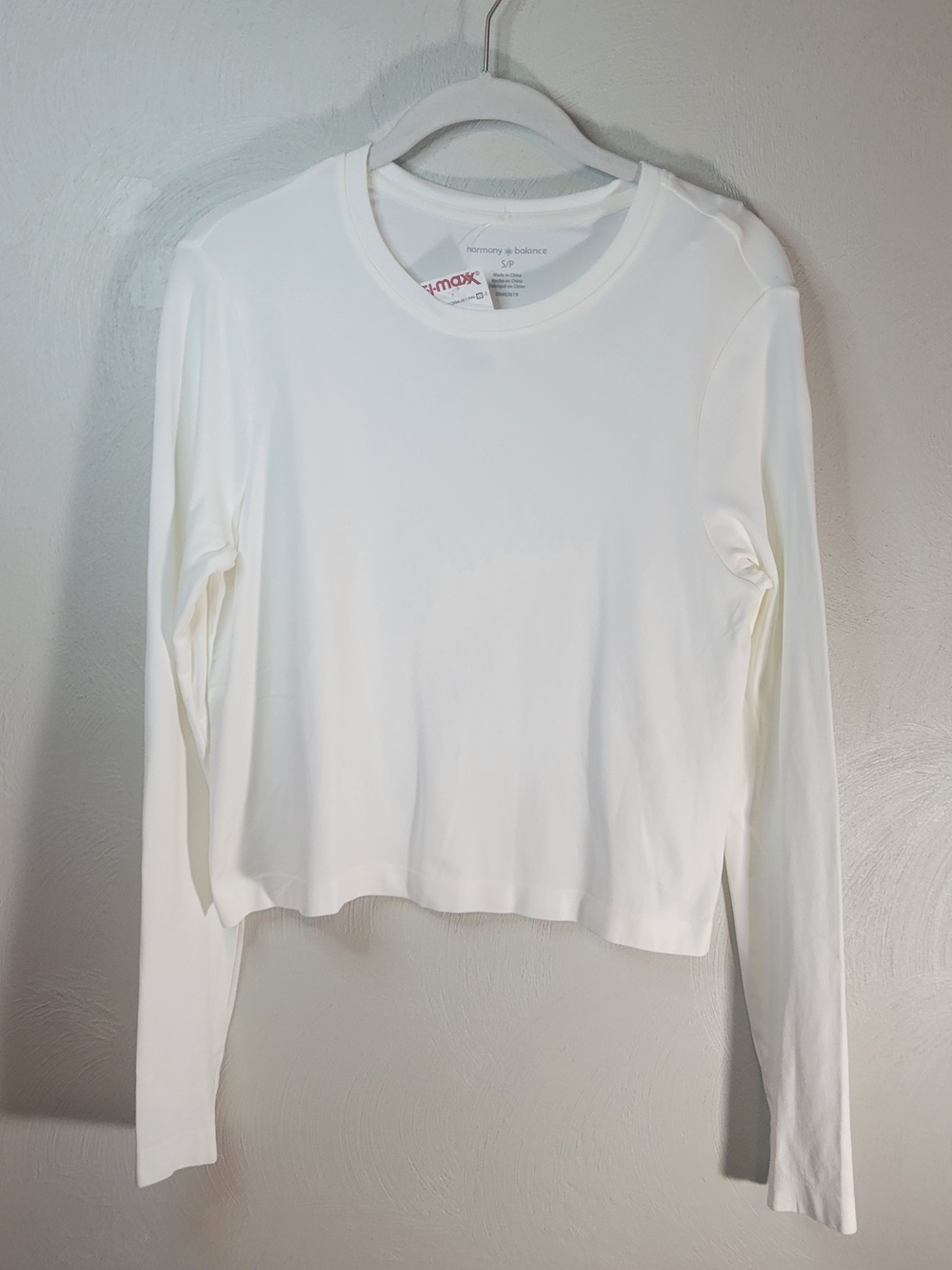 HarmBalance Women’s White Long-Sleeve Crewneck Top - Slim Fit - NWT - Size Small